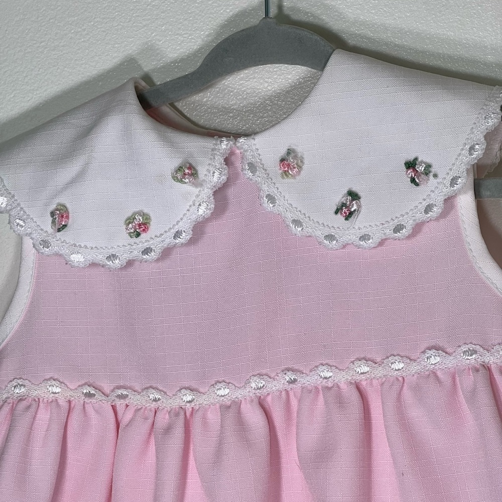 Vintage smocked Pink Dress w/ Embroidered floral Collar & lace trim no flaws 4T - Picture 2 of 6